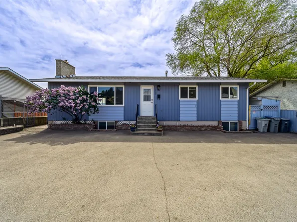 1125 Halston Ave, Kamloops, BC V2B 2C2