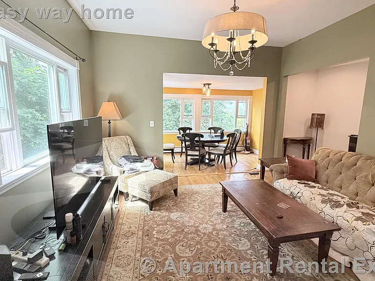 82 Munroe St #12 — Photo 8