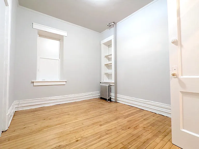 314 Broadway — Photo 13