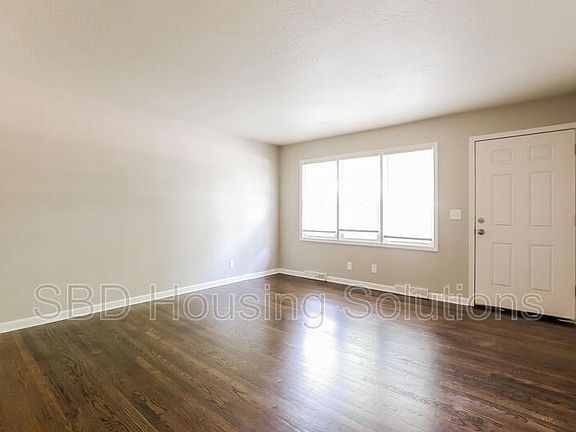 4th image of 11502 E Anderson St