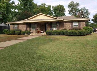 995 33rd St SE, Paris, TX 75460
