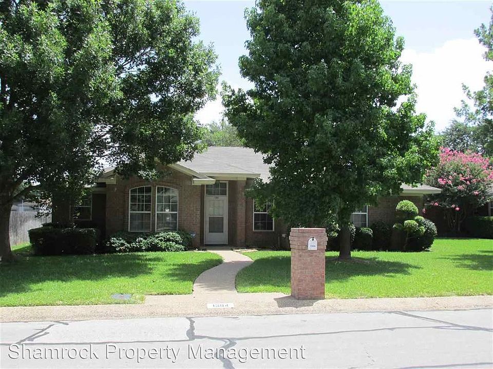1st image of 1304 Chapel Hill Dr