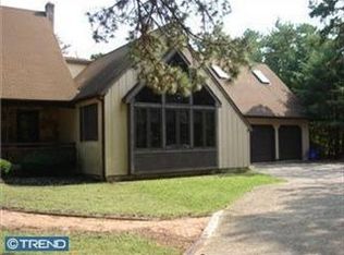 2 Pine Rd, Medford, NJ 08055