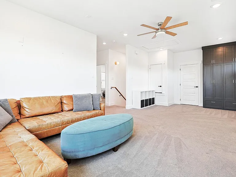 304 Bowie St — Photo 44
