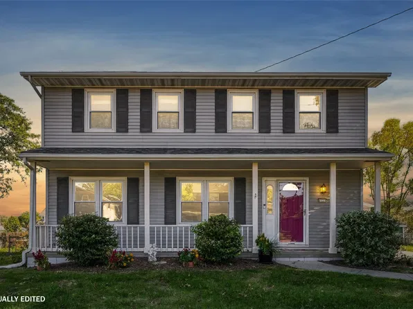 4121 83rd St, Urbandale, IA 50322