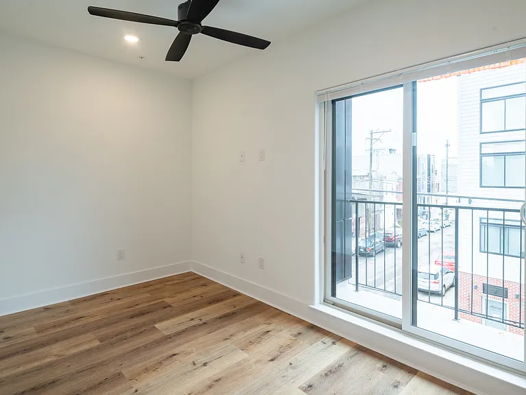 2621 W Oxford St #306 — Photo 14