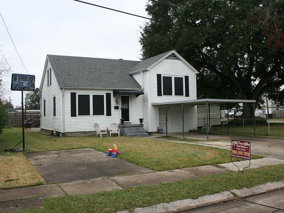 1st image of 411 8th St