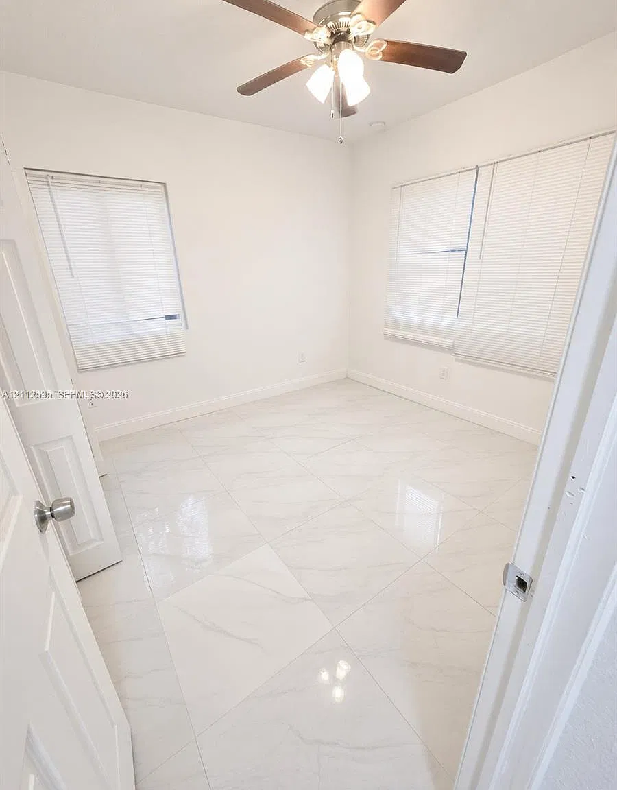 Monroe Heights — Photo 3