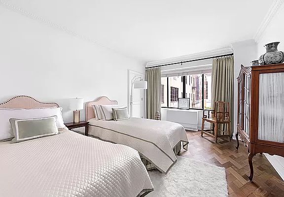 5th image of 900 Park Ave APT 10A