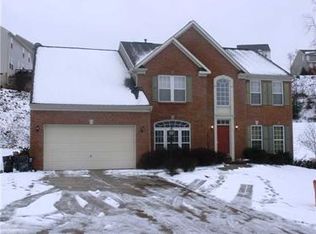 824 Greenhaven Dr, Bethel Park, PA 15102