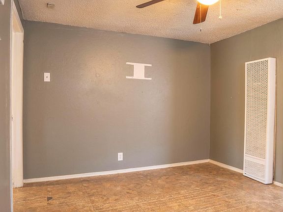 4th image of 5028 E Balch Ave
