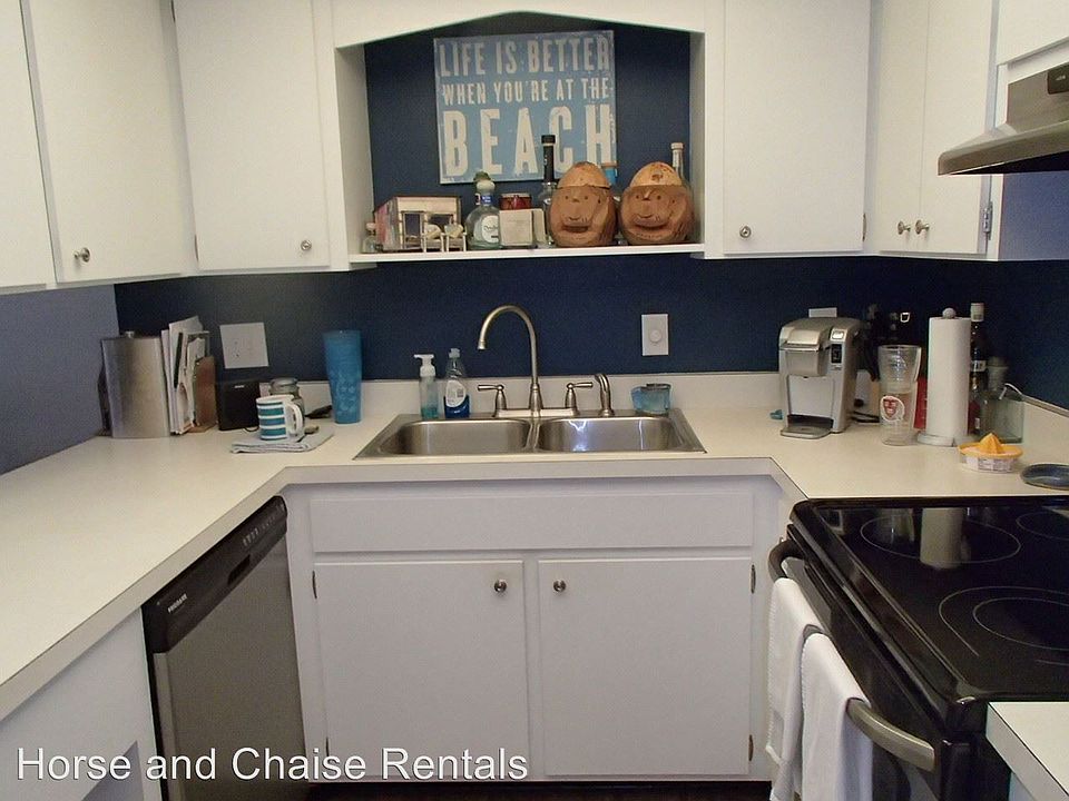 1st image of 210 Park Blvd N APT 225