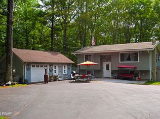 127 E Mulberry Dr, Milford, PA 18337