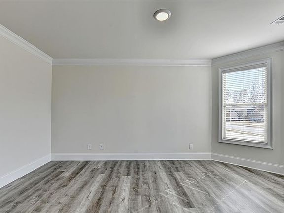 3rd image of 4255 Trinity Oaks Trl
