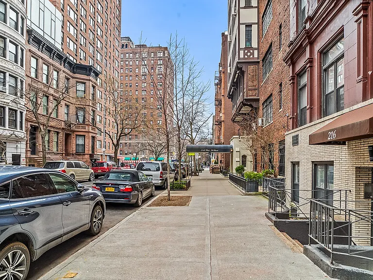 216 W 78th St #1E — Photo 12