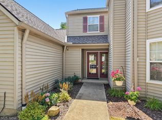 1005 Canyon View Rd APT D, Northfield, OH 44067