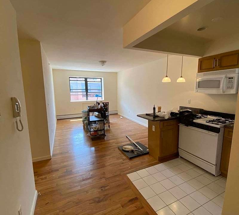 1st image of 37-14 31st Ave #4R