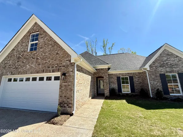 1051 Great Glen Dr, Southaven, MS 38671