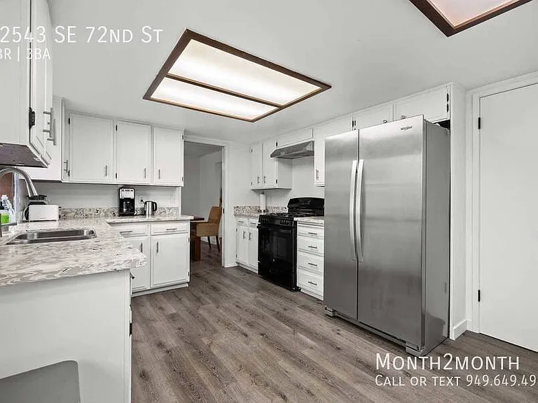 12543 SE 72nd St — Photo 11