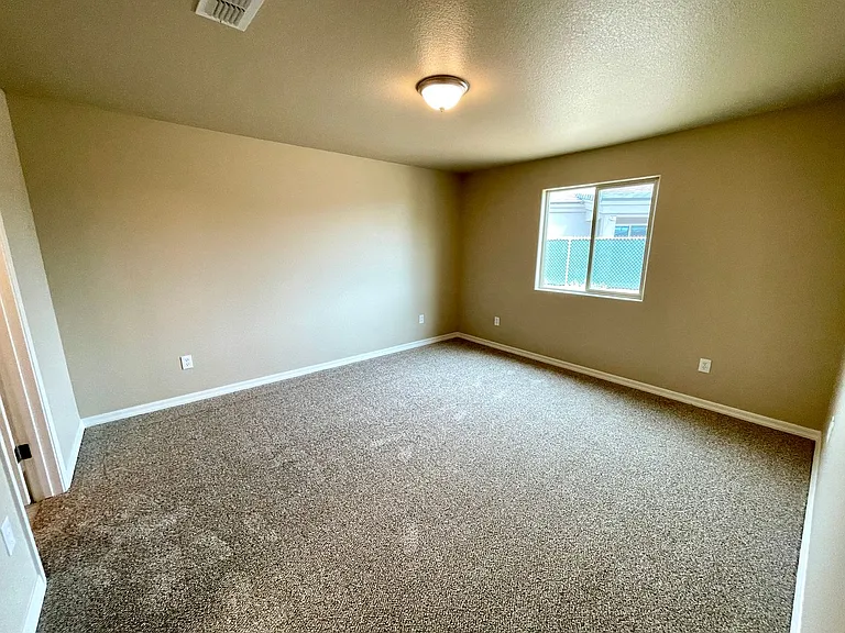 488 S Santa Rosalia — Photo 23
