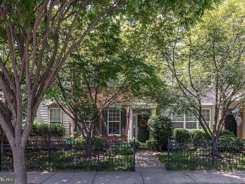 1st image of 20381 Tholen St