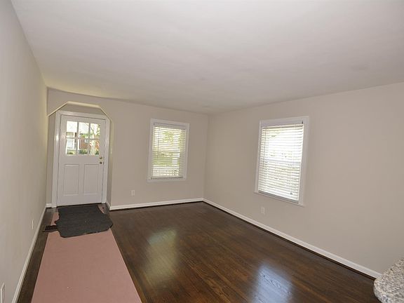 3rd image of 6979 Cambridge Ave
