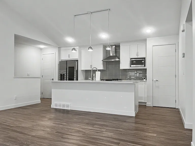 100 Walgrove Ct SE #1405 — Photo 6