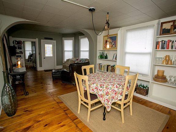 2nd image of 507 Elliott Ave