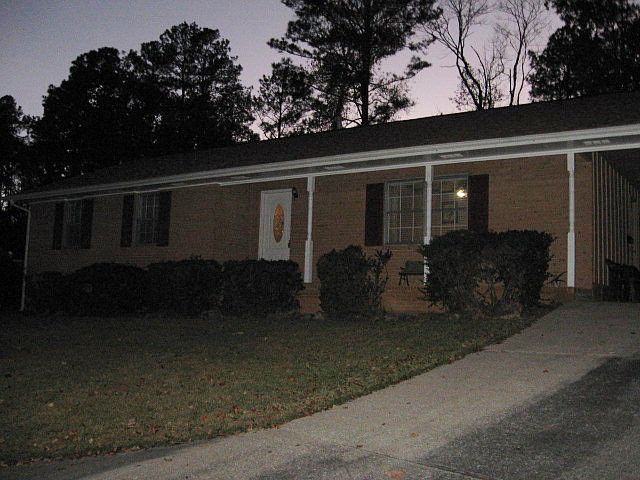 2nd image of 813 Colony Ct