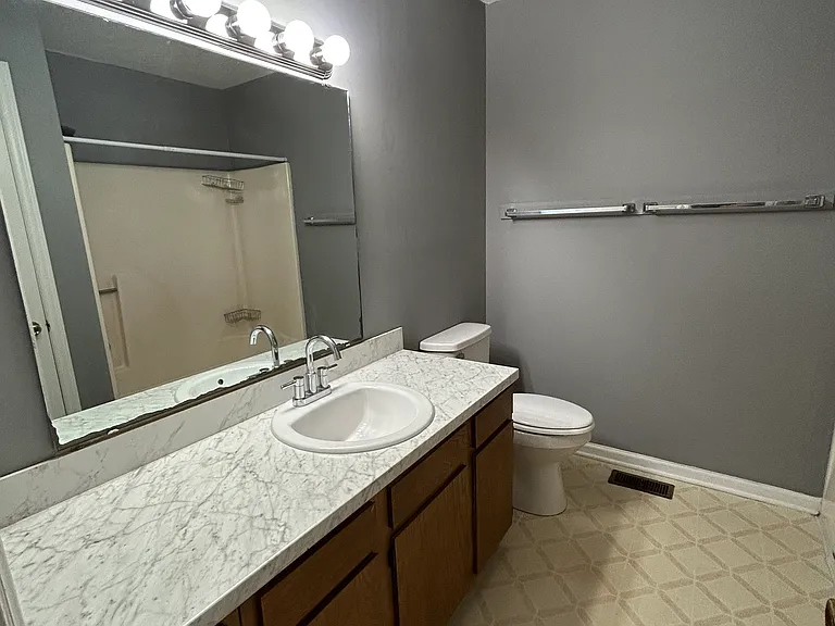 102 David Dr #F5 — Photo 17