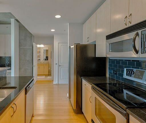 4th image of 860 Peachtree St NE Unit 2114