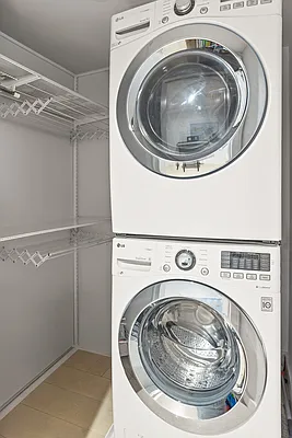 Laundry, photo 1