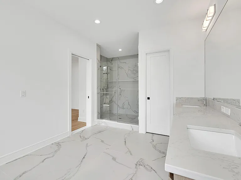 16 Feldman Ct — Photo 13