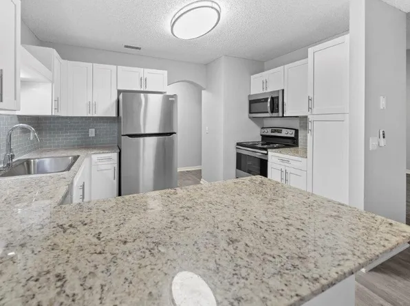 Indian Hills Apartments