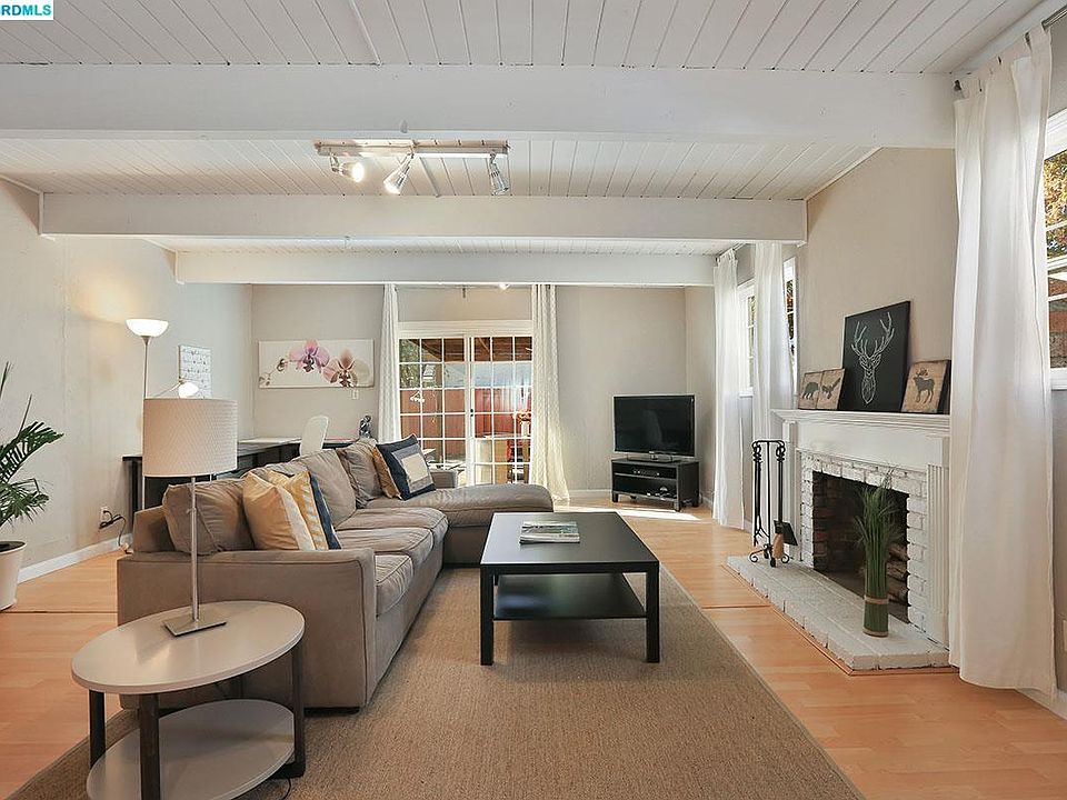 1st image of 26943 Lakewood Way
