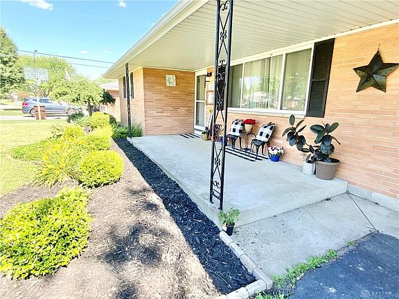 3rd image of 101 Glenwood Dr