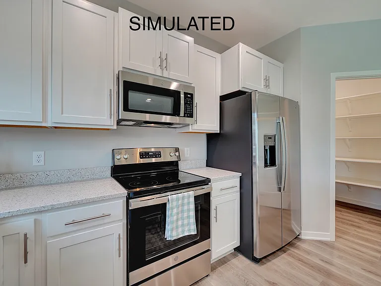 2521 W B St — Photo 15