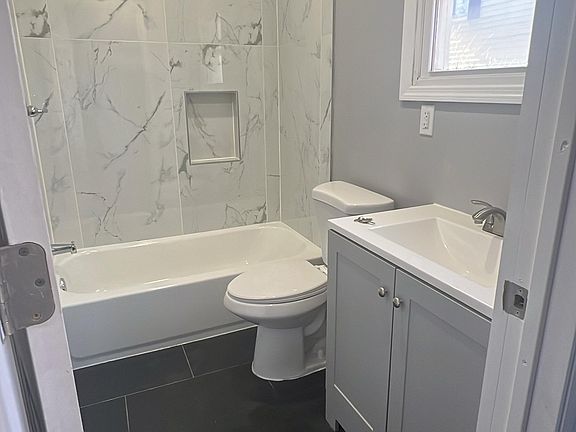 5th image of 169 Mansion St Unit 3