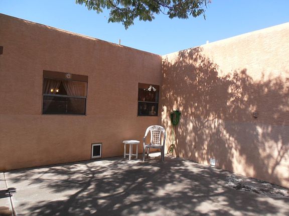 4th image of 1212 S Sunset Ave