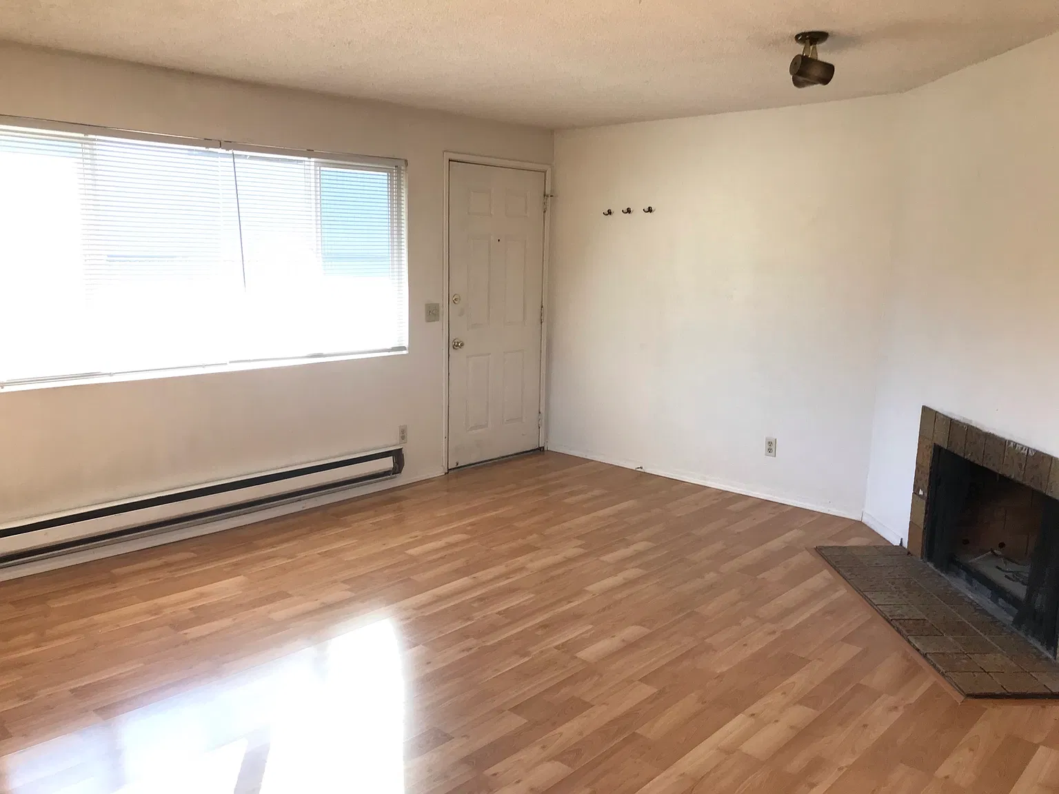 2 bed, 850 sqft, $1,595 — Photo 4
