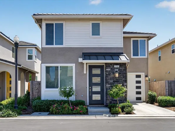 3762 Graystoke Way, Clovis, CA 93619