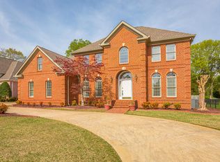 6037 Vincents Landing Dr, Hixson, TN 37343