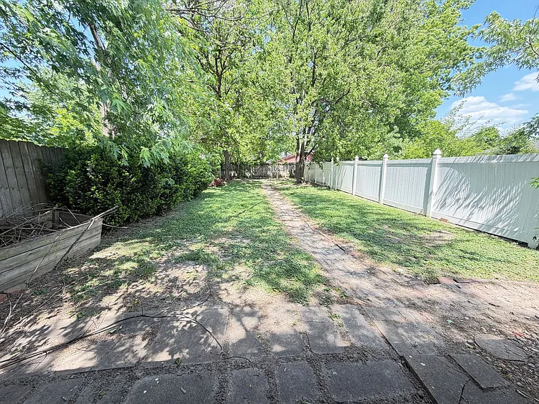 1411 Sale Ave — Photo 16