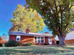 680 Mountainview Dr SW, Christiansburg, VA 24073