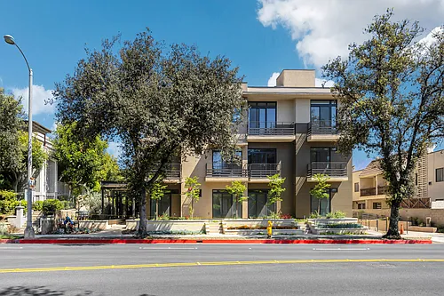 973 E Del Mar Blvd Photo 1