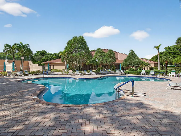 600 Egret Cir #7501 — Photo 25