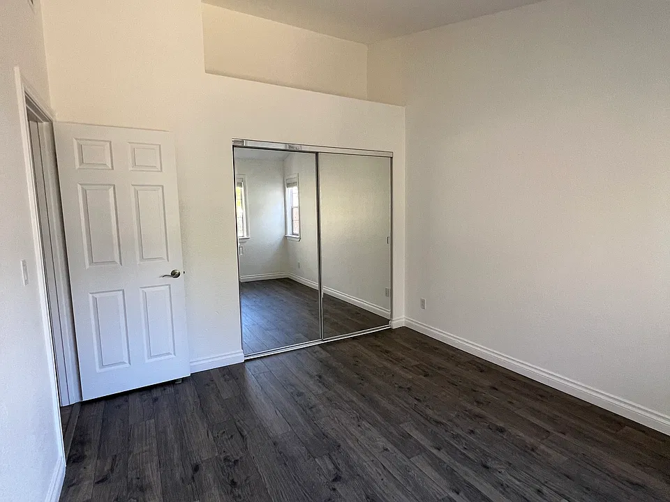 7860 Canyon Meadow Cir #H