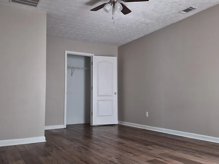 418 Summer Hill Cir — Photo 23
