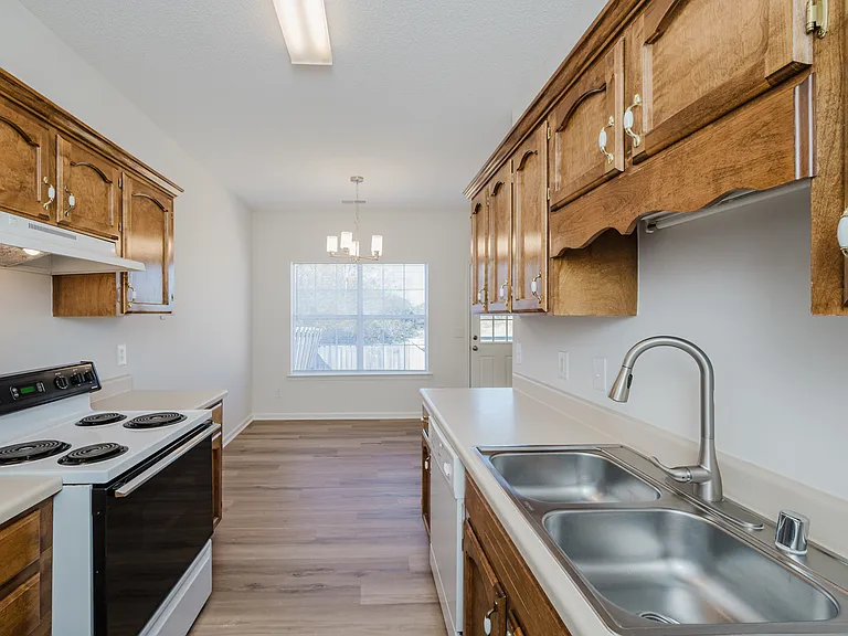 4570 Haley St — Photo 5
