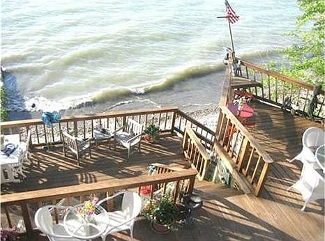 2nd image of 4035 Lake Front Dr